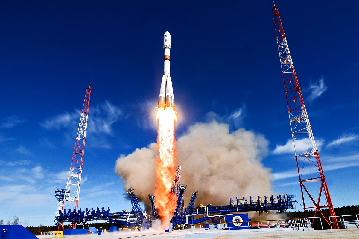 Soyuz Rocket Launch from Baikonur Effectively Deploys OneWeb Satellites