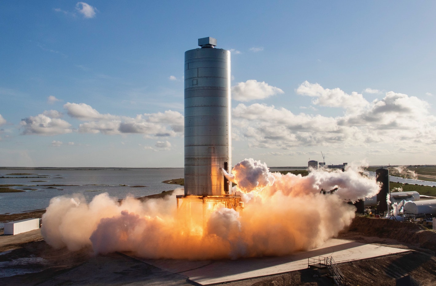 Musk Replies to Bezos: Starship is Good Enough for NASA Moon Lander Contract