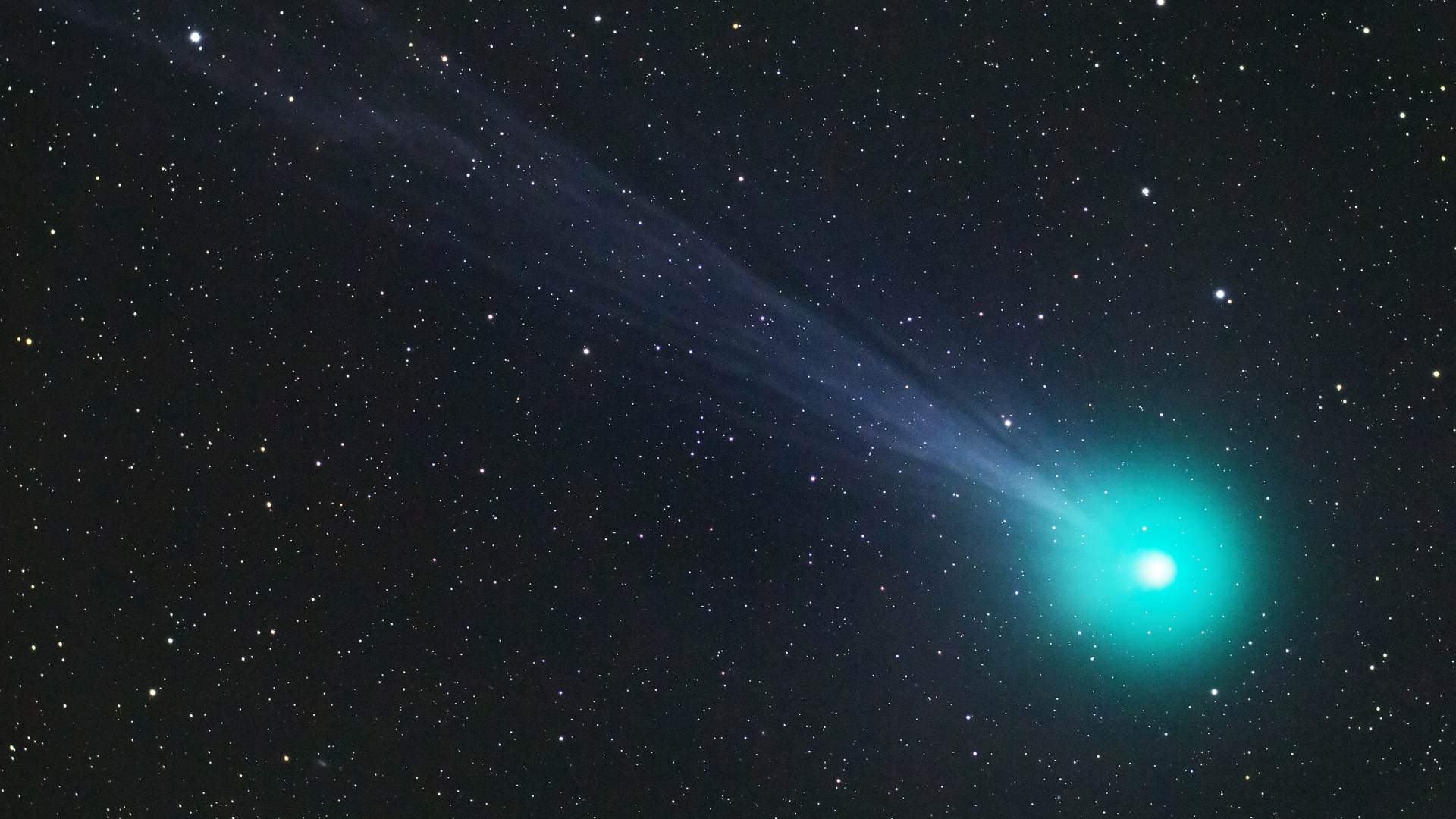 Green comet makes for stunning videos!
