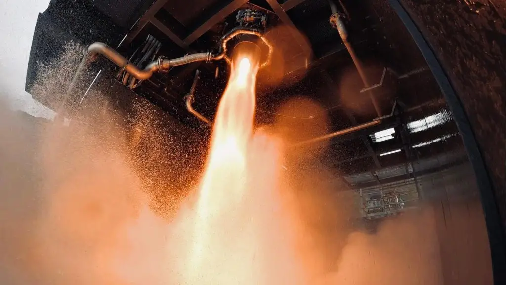 IOM3  Students break record with metallic 3D-printed rocket engine