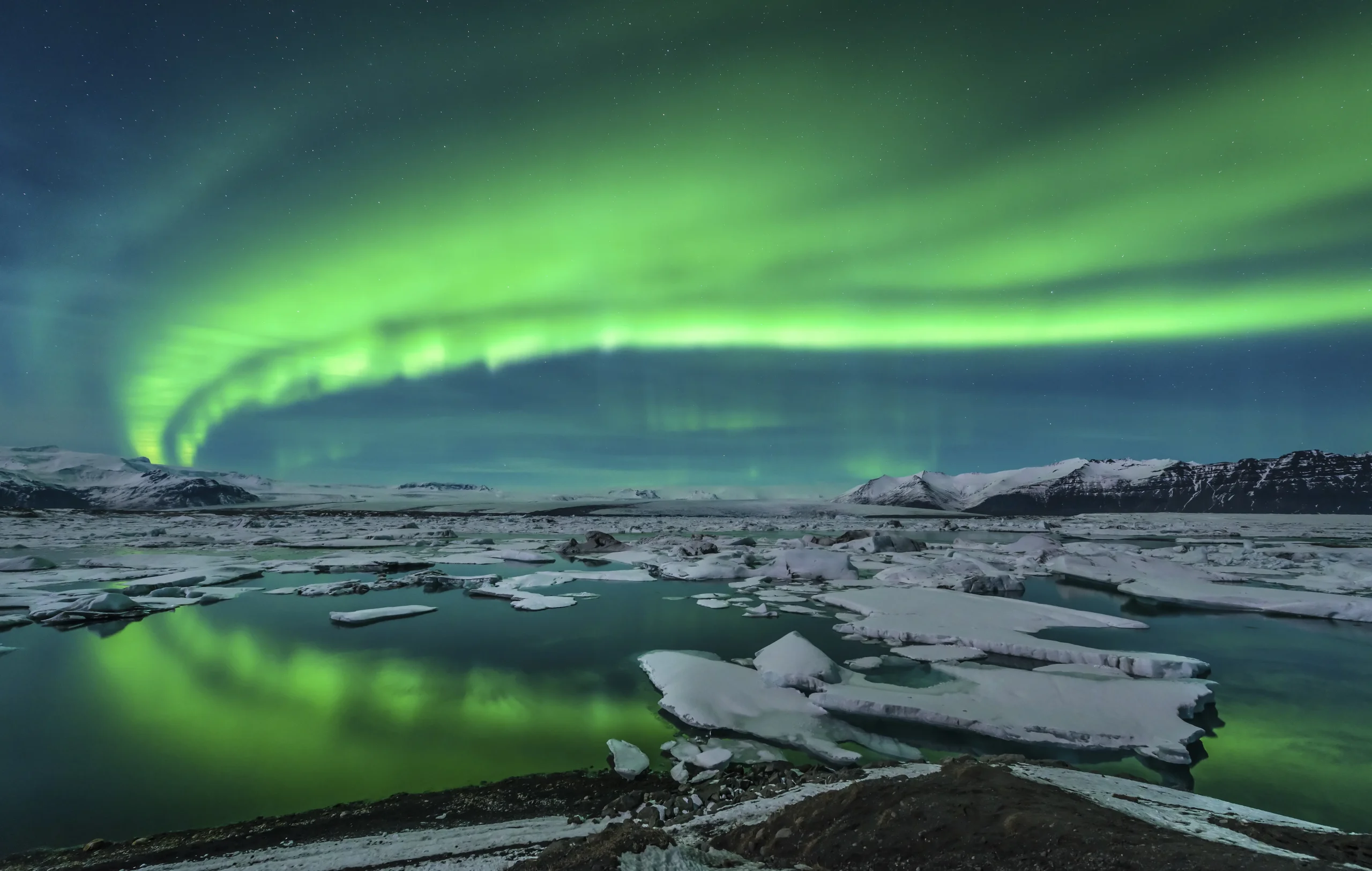 Powerful Solar Storm Will Hit Earth Tonight: Northern Lights Might Grace the Skies Soon