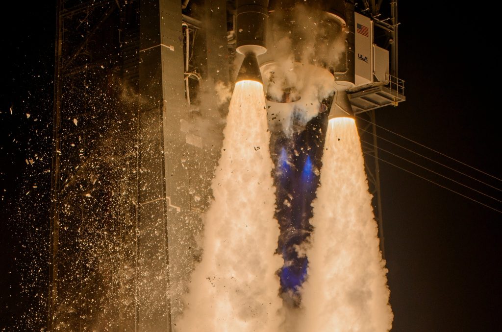 Chuck & Jen Briggs Volcano rocket launch-1