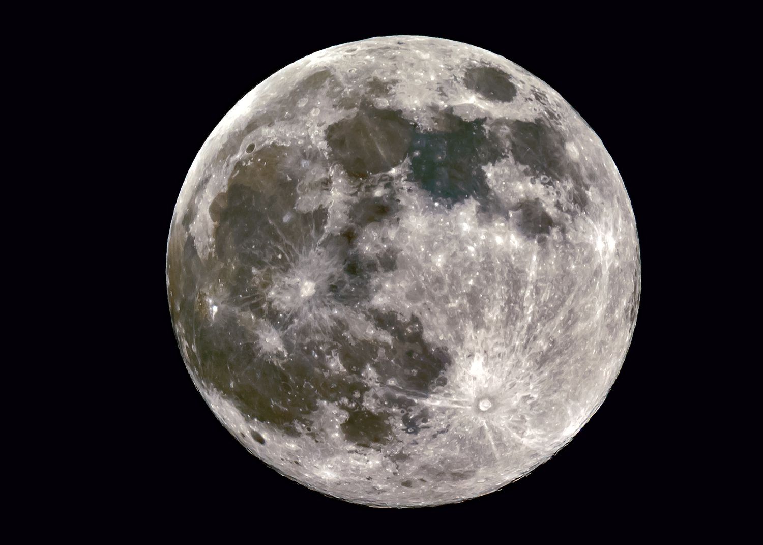 Full Moons, Supermoons and Lunar Eclipses of 2024: when?