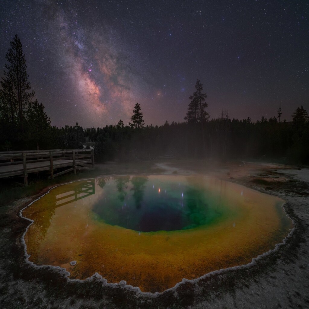 “Milky Way at Morning Glory Pool” – Jerry Zhang