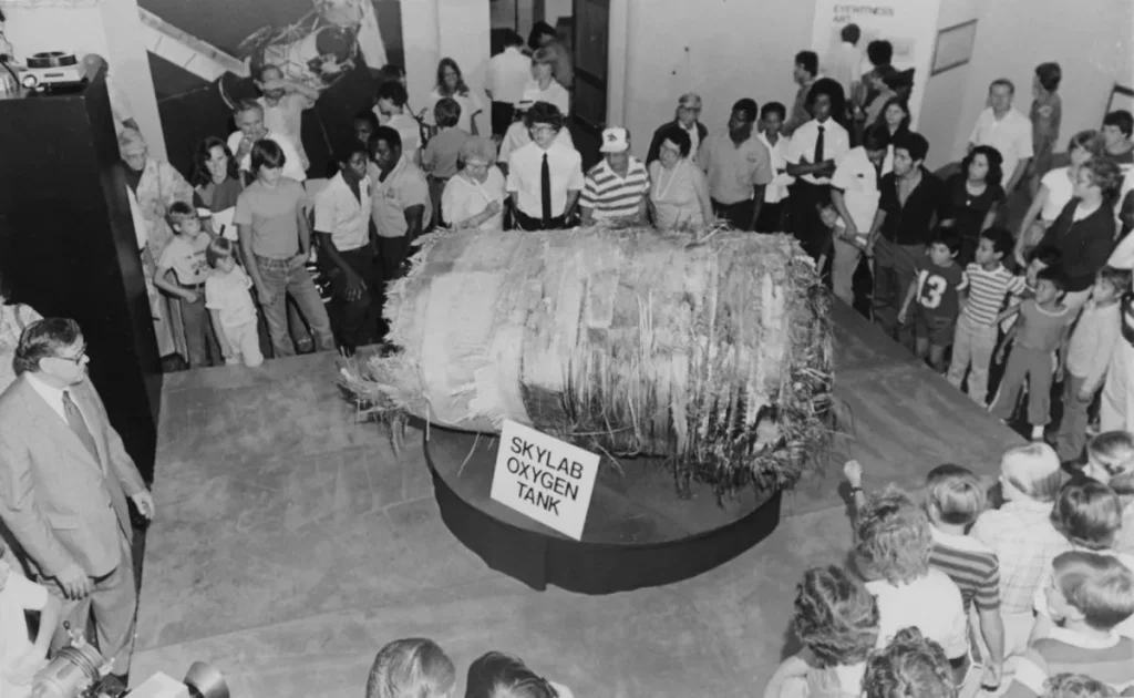 An oxygen tank from Skylab that fell to Earth on 11 July 1979.