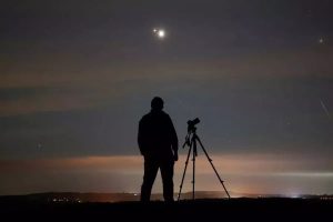 British Astrophotographer Captures Rare Mars-Jupiter Conjunction In Glastonbury