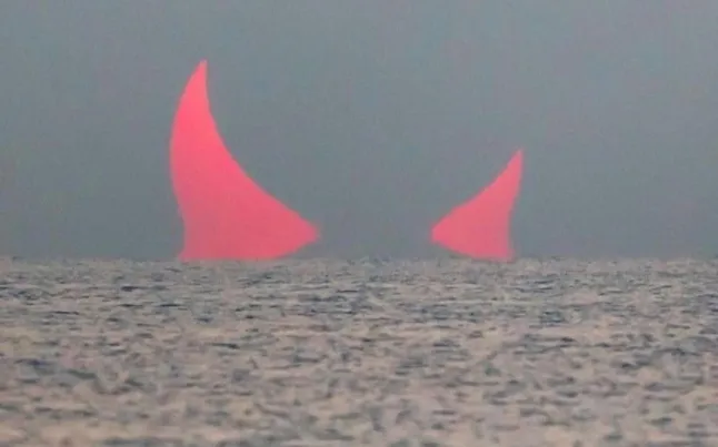 Devil's Horns effect