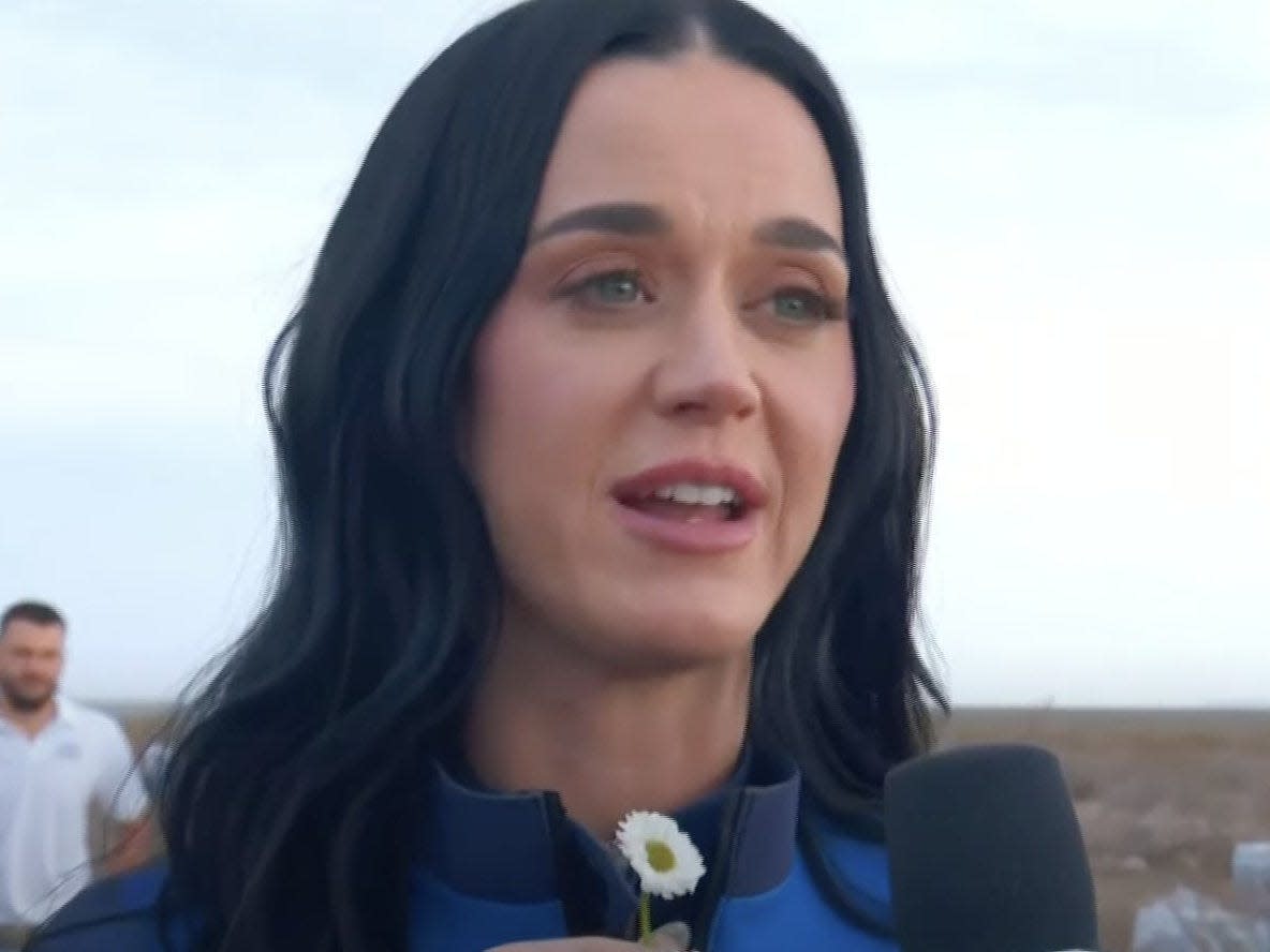 All-Female Space Mission Slammed as “Fake,” “Hypocritical,” and “CGI Trash” All-Female Space Mission Slammed as “Fake,” “Hypocritical,” and “CGI Trash”
