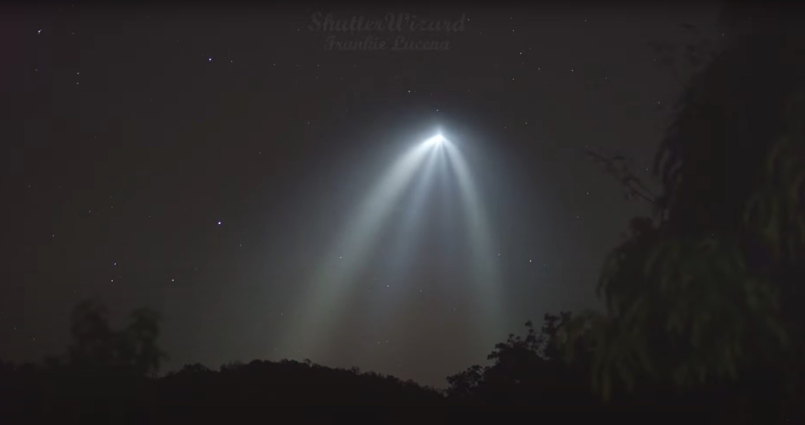 SpaceX Tore a Hole in Earth’s Atmosphere, Again – And Yes, It’s a Problem SpaceX Tore a Hole in Earth’s Atmosphere, Again – And Yes, It’s a Problem