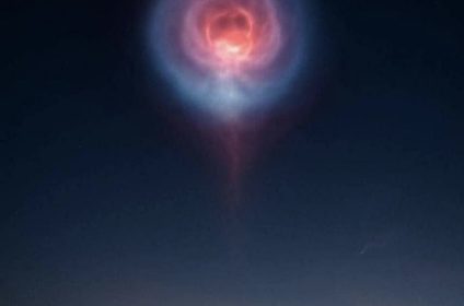 Israeli Arrow 3 interceptor carrying out an exoatmospheric hit in space